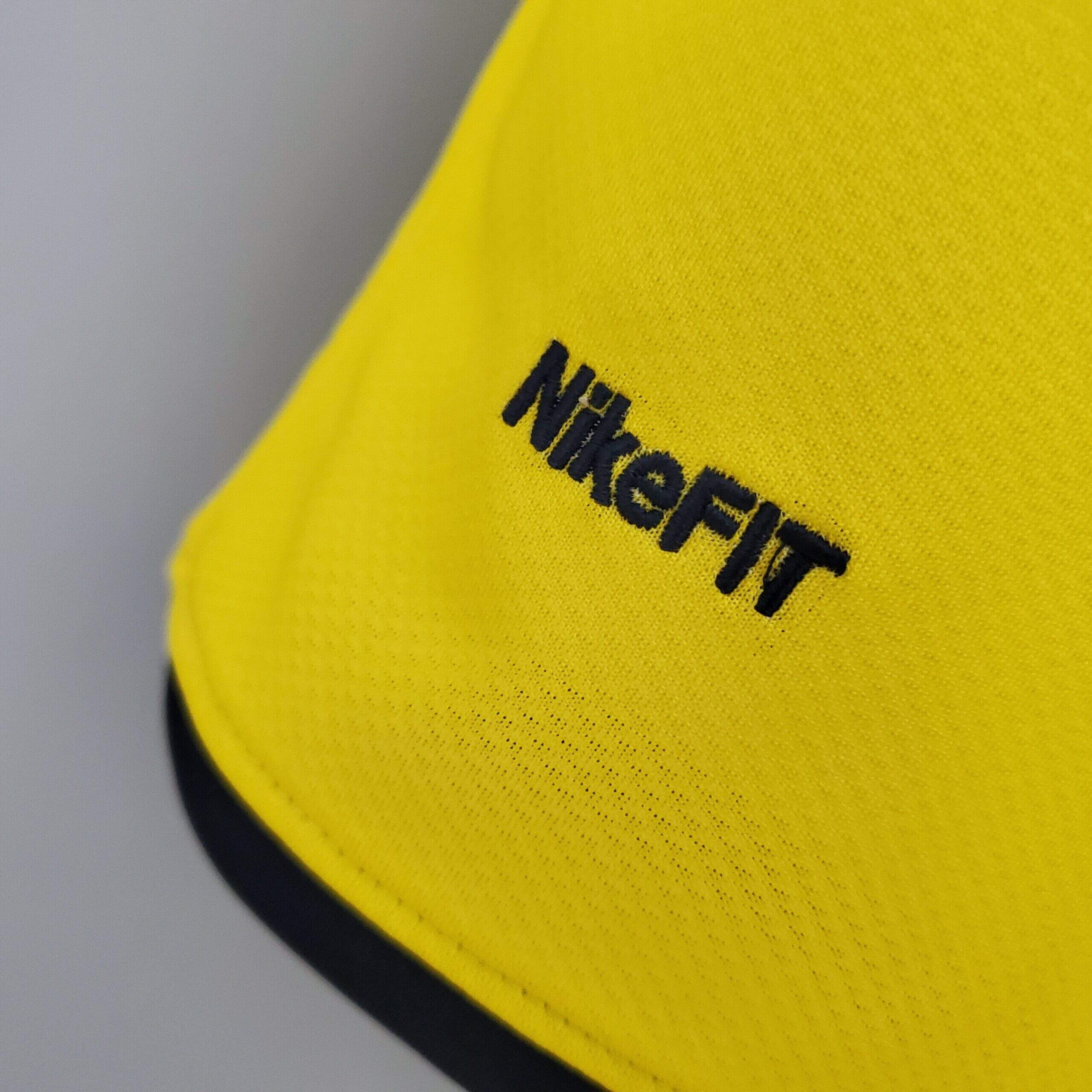 2008/09 Barcelona away kit