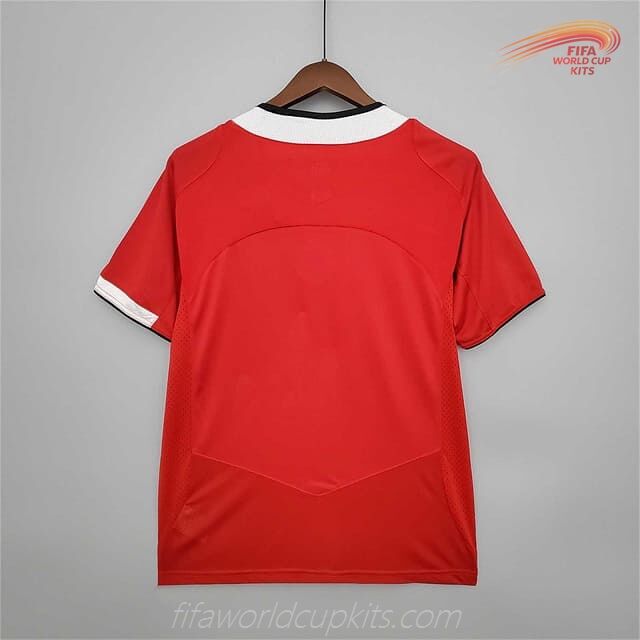 Manchester United 04-06 Home Football Kit