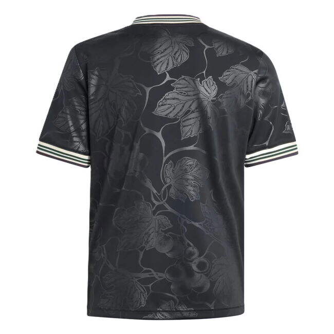 Old Lady Filip Kostić #17 Current Season Official Merchandise (v6)