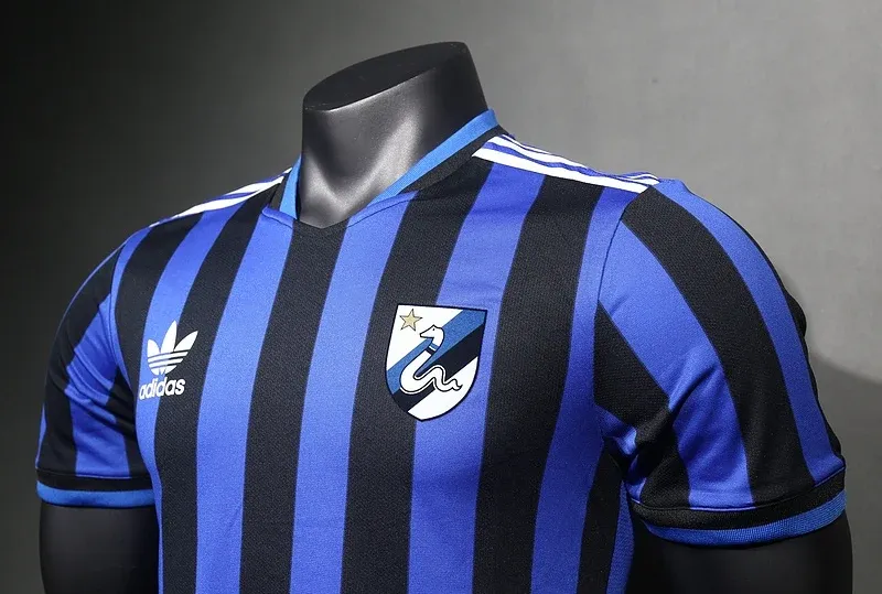 Player version Inter Milan Retro Special Soccer retro kit