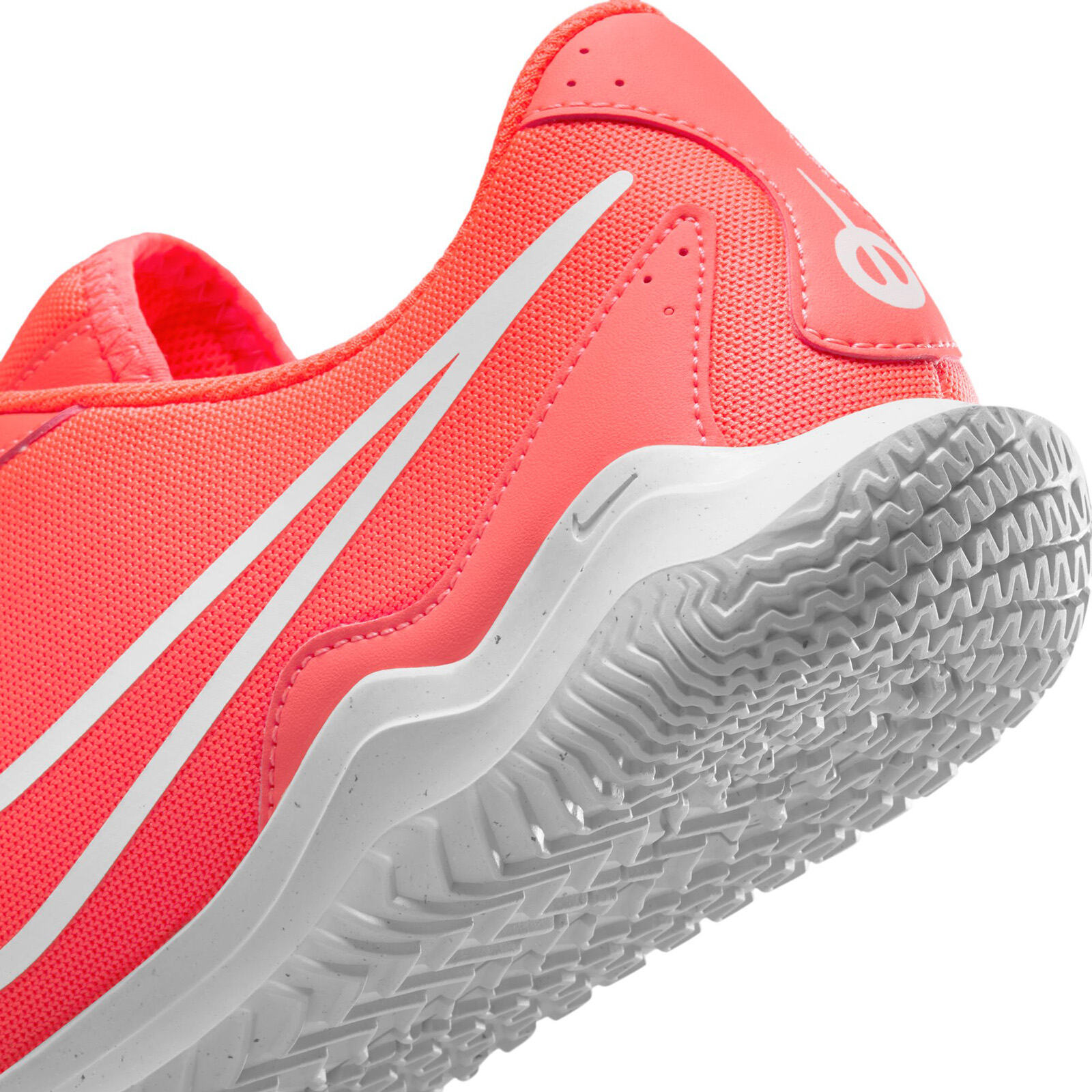 Experience Durability with Nike Your Favorite Team Home Jersey Set