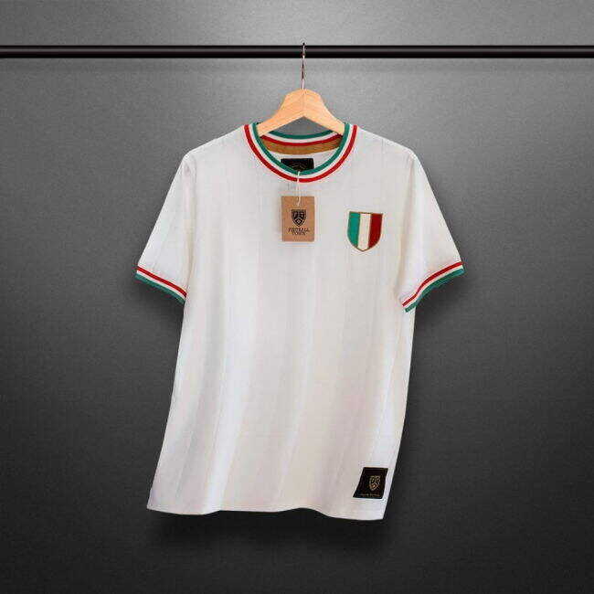 Advantages Vintage Italy Gli Azzurri Away Soccer Jersey Spiritual