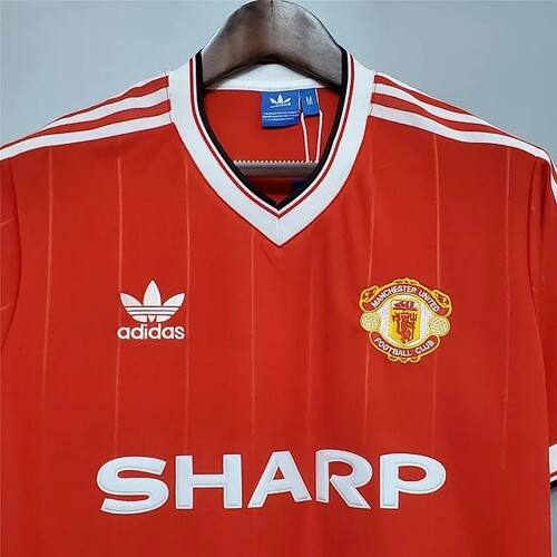 Official Licensed Intense Football Team United #1983 1983-1984 Seas...