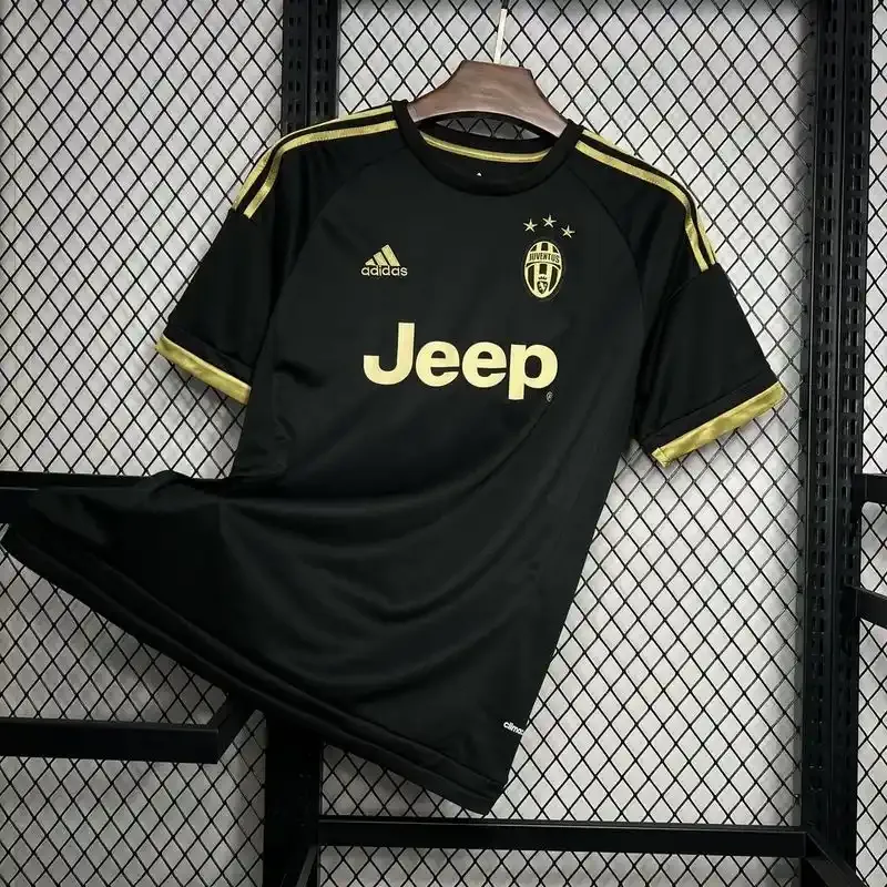 2015-2016 Juventus Third retro kit