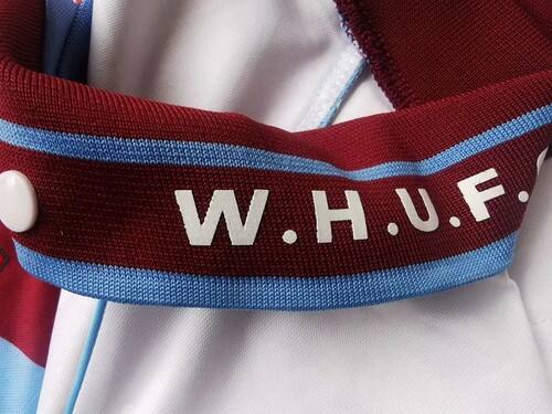 Official Visitante - Game Day Essential - Soccer Apparel