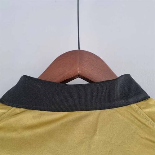 Match Quality Football Team Venecia #2022 Retro Classic Supporter O...