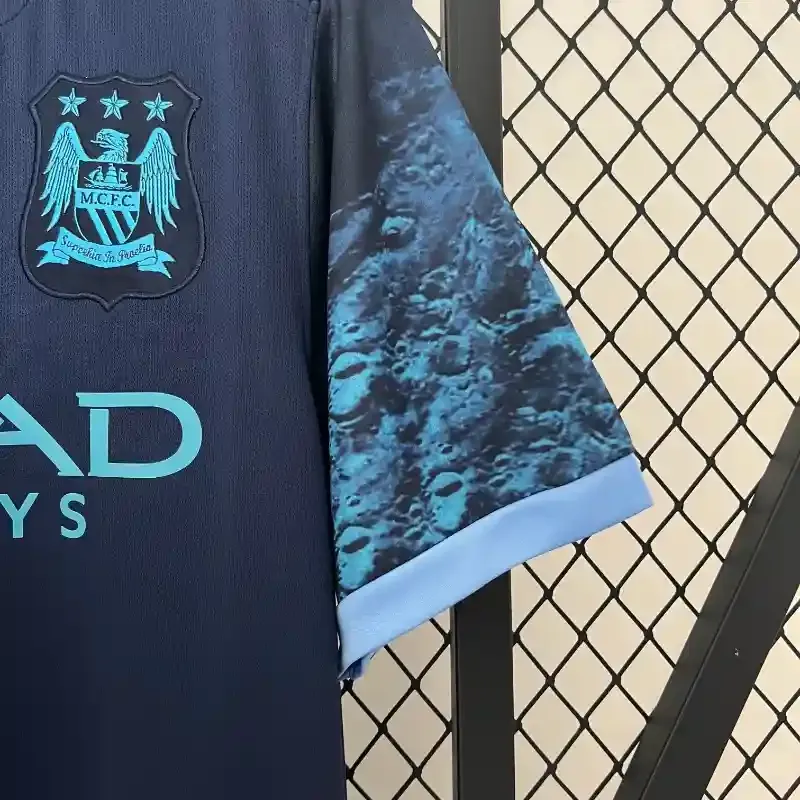2015-2016 Manchester City Jersey retro kit