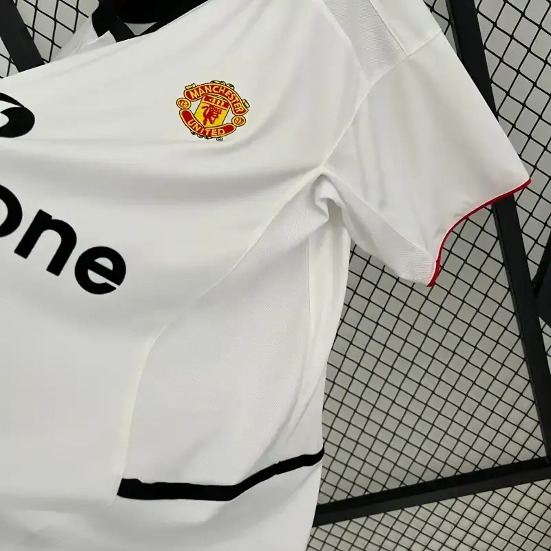 2002-2003 Manchester United Jersey retro kit