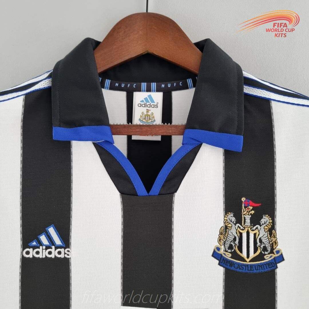 Newcastle 00-01 Home Football Kit
