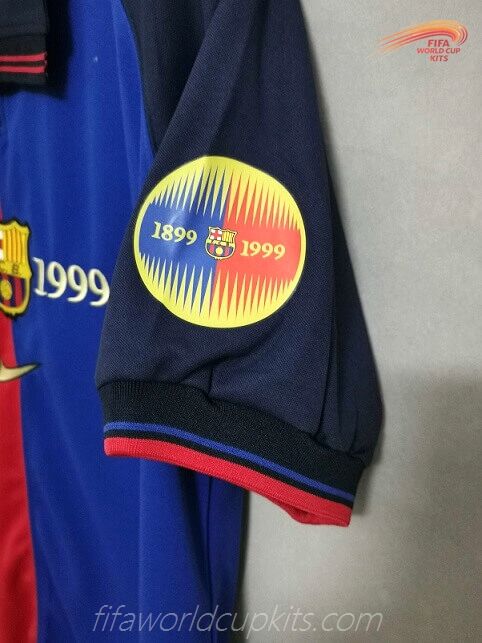 Primary Football Shirt of Barcelona 99-00 season