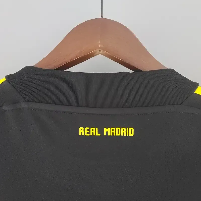 2011-2012 Real Madrid Goalkeeper Soccer retro kit