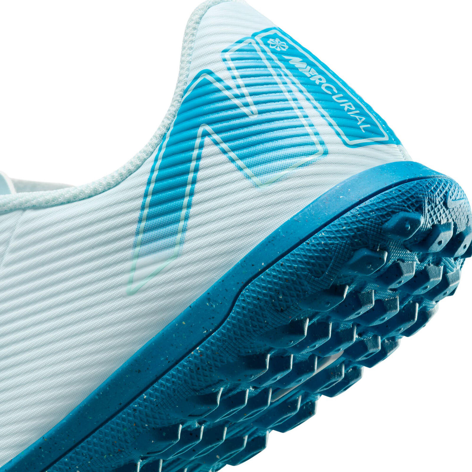 Your Favorite Team Fans Need This Nike Authentic Jersey 2025/26 -