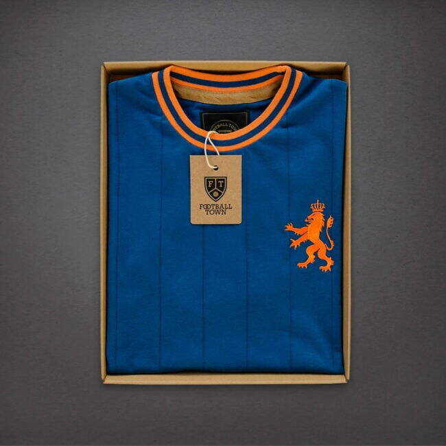 Wholesale Vintage Holland De Leeuw Away SSoccer Jersey Mature