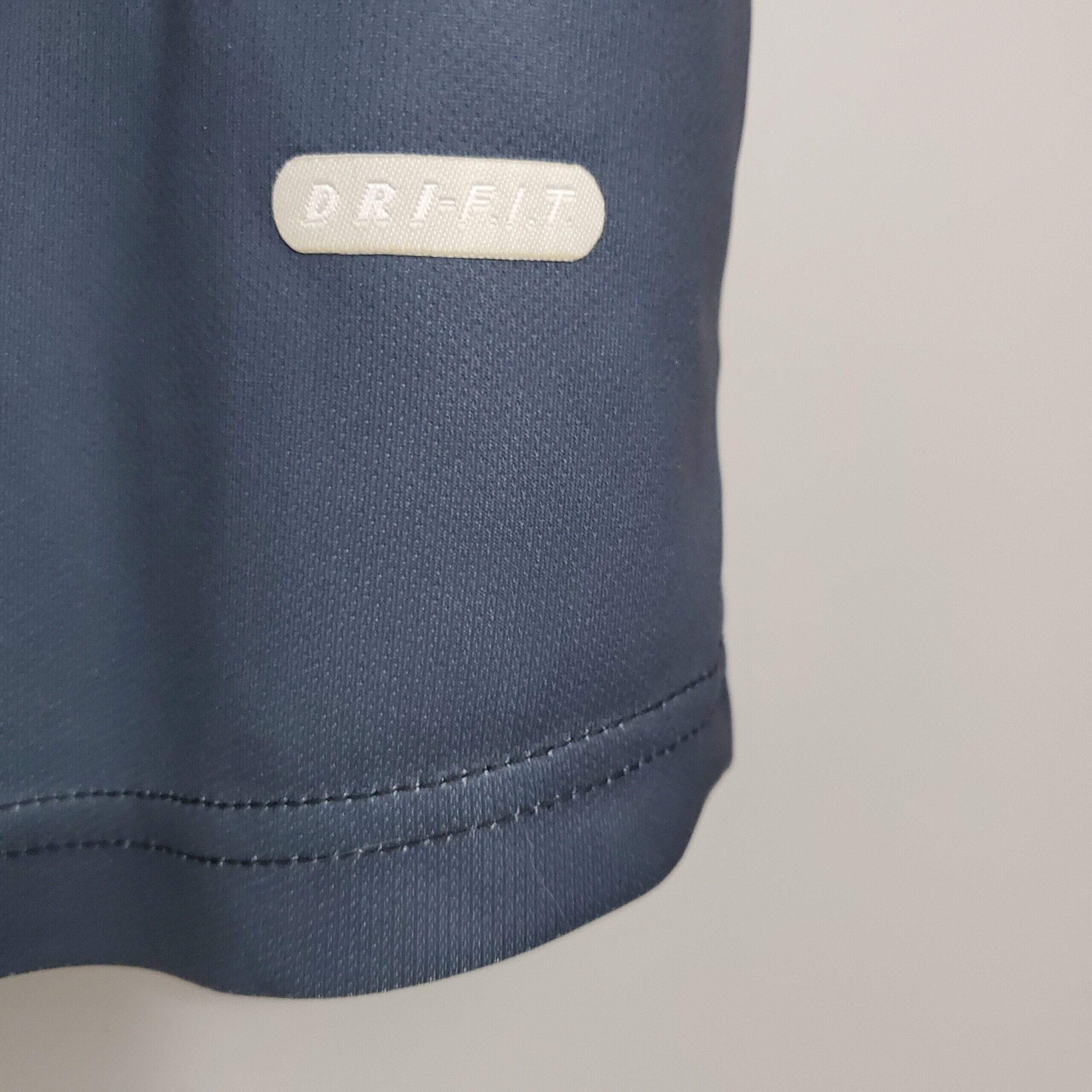 2001-2002 PSG Third kit