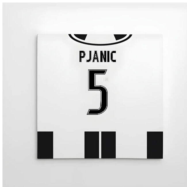 2016-2017 Juventus Canvas Print (Pjanic 5)