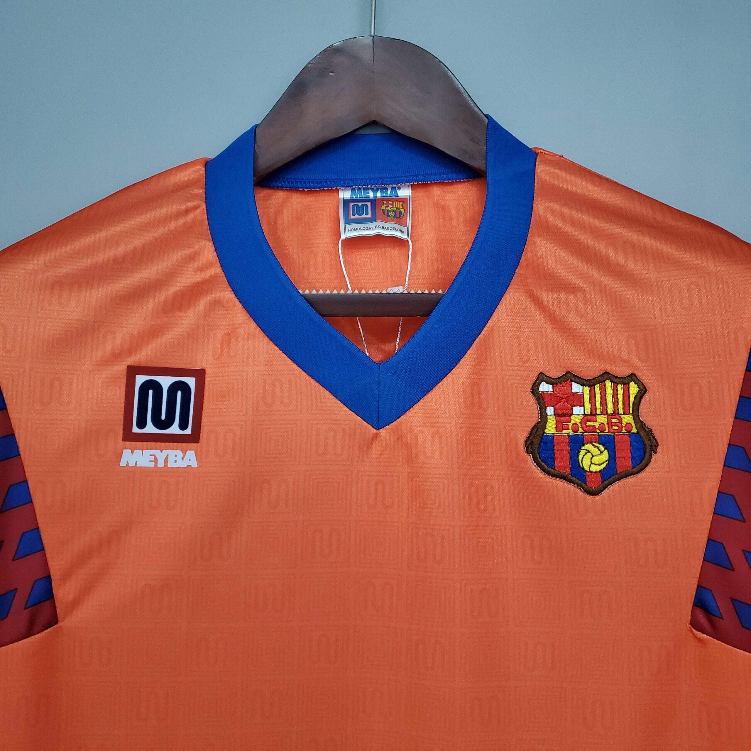1989/92 Barcelona Away kit