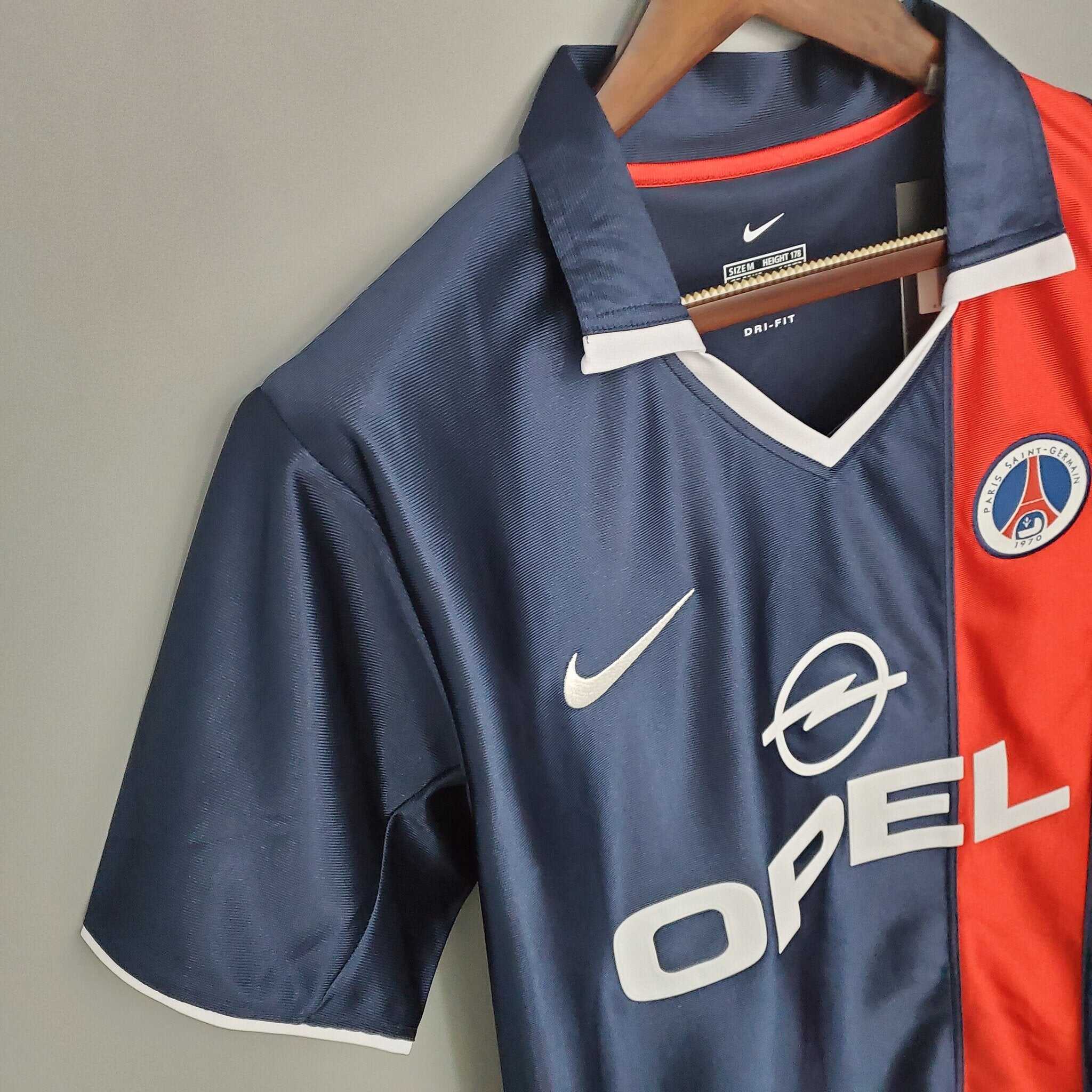 2001-2002 Paris Saint Germain kit