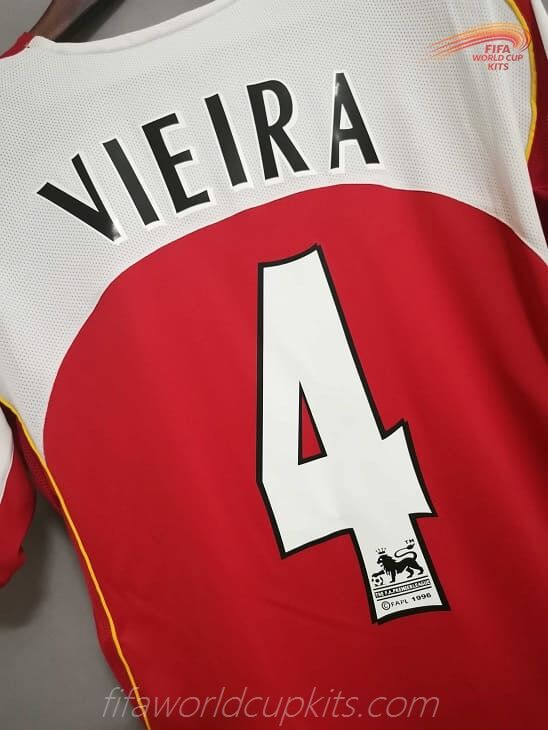 Arsenal 04-05 Home Football Kit