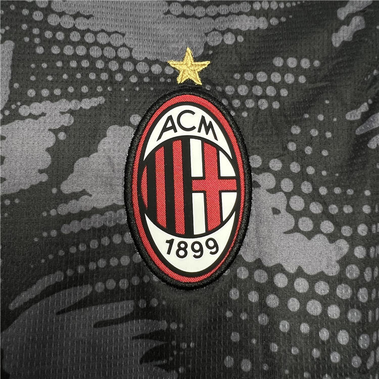 Professional AC Milan 2425 Goalkeeper Shirt - Official Replica 9279
