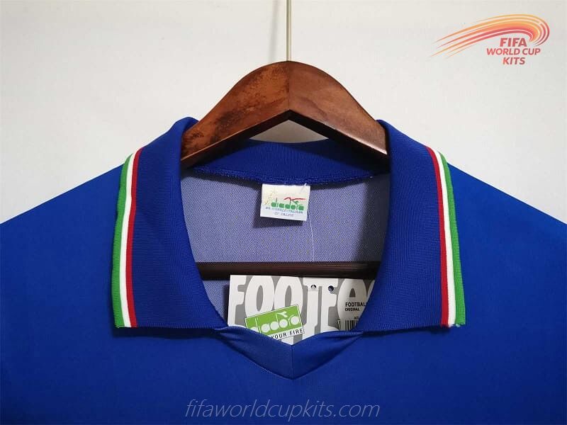 Italy season 1990 WC Finals Main Football Strip