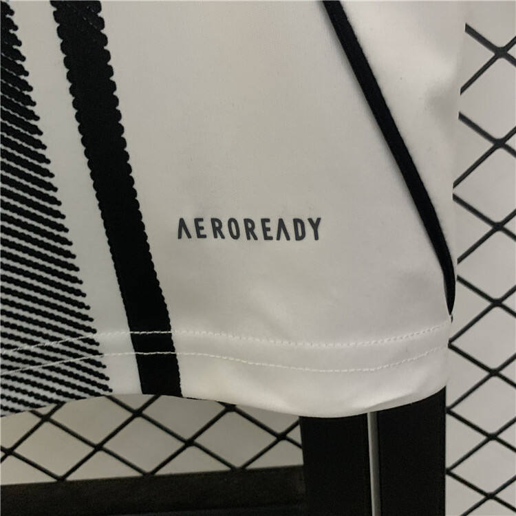 2526 Juventus Home Jersey Shirt - Official Replica 8419