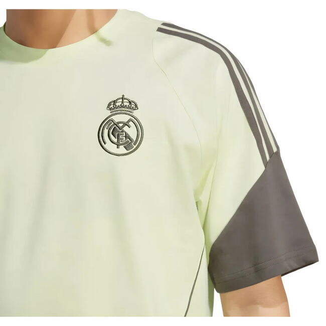 Updated Real Madrid Training Game Jersey 2025-2026
