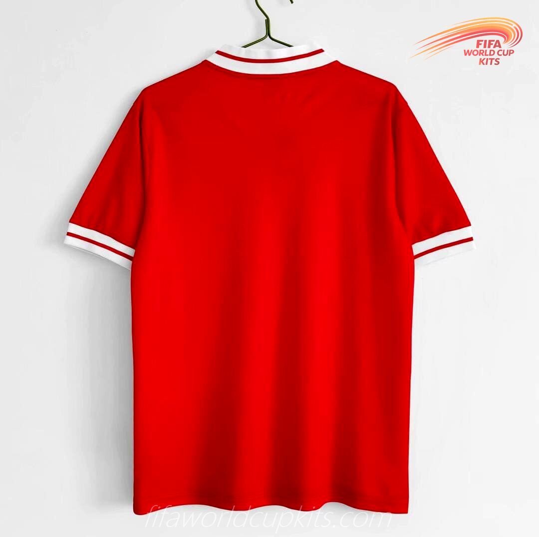 Soccer Uniform of Liverpool 1984 season