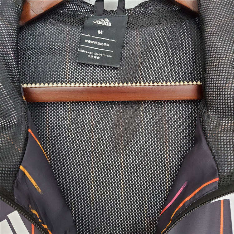 Juventus 21-22 Black Jacket Windbreaker - Official Replica 17430