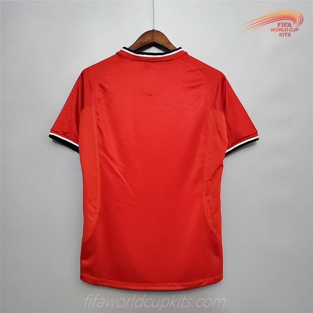 Manchester United Soccer Kit 00-02 Traditional