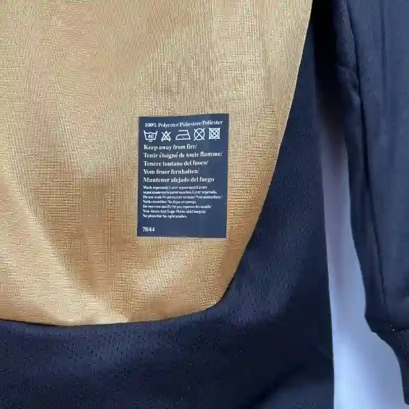 2001-2002 Long Sleeve Manchester United100th Anniversary Soccer retro kit