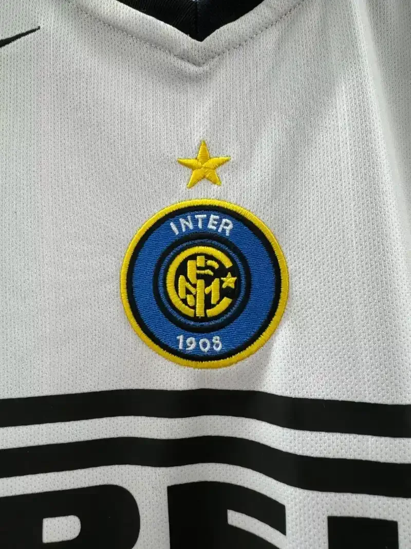 2004-2005 Inter Milan Jersey retro kit