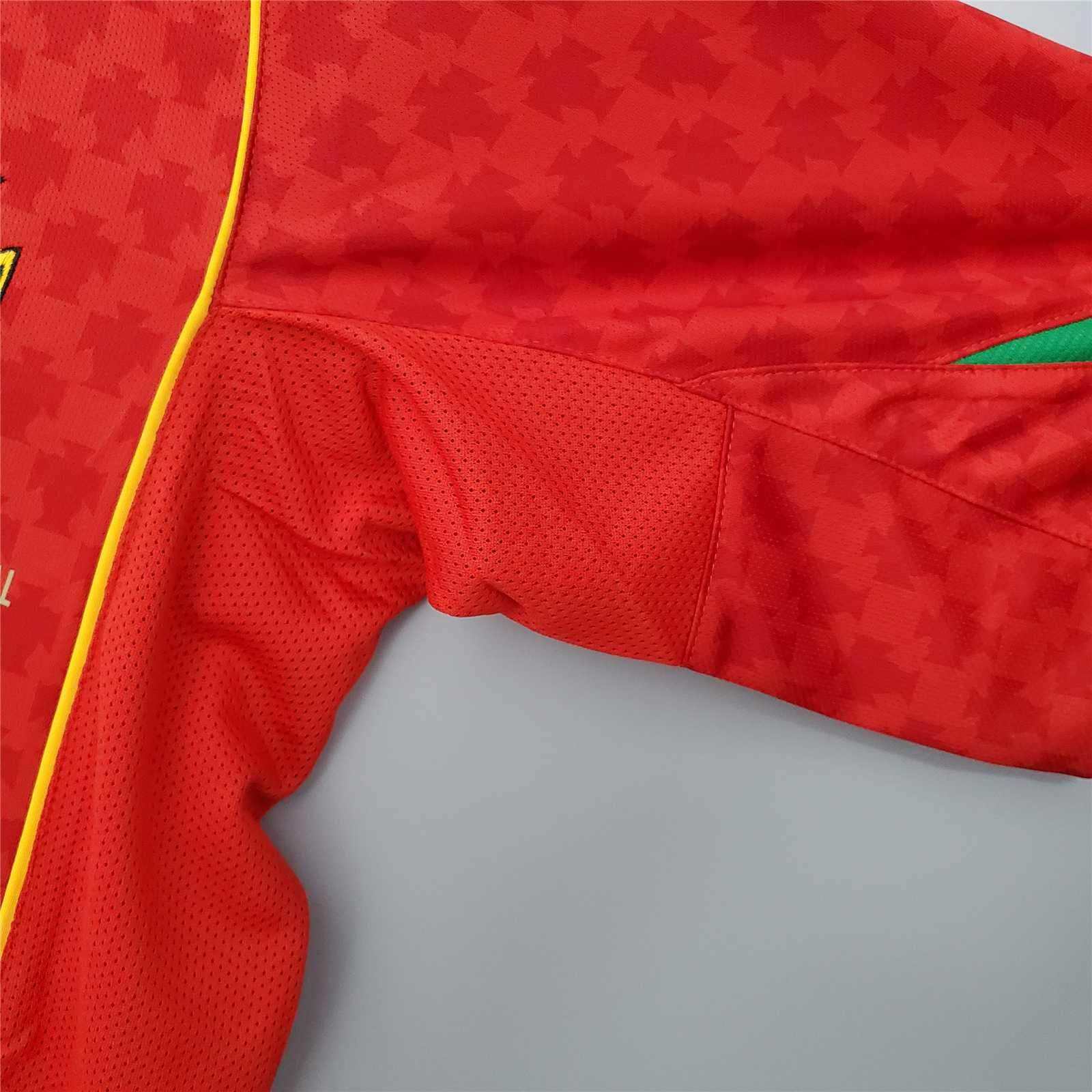 2004 Portugal Home kit