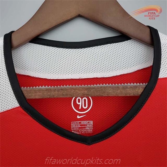 Home Soccer Uniform of Manchester United season 04-06