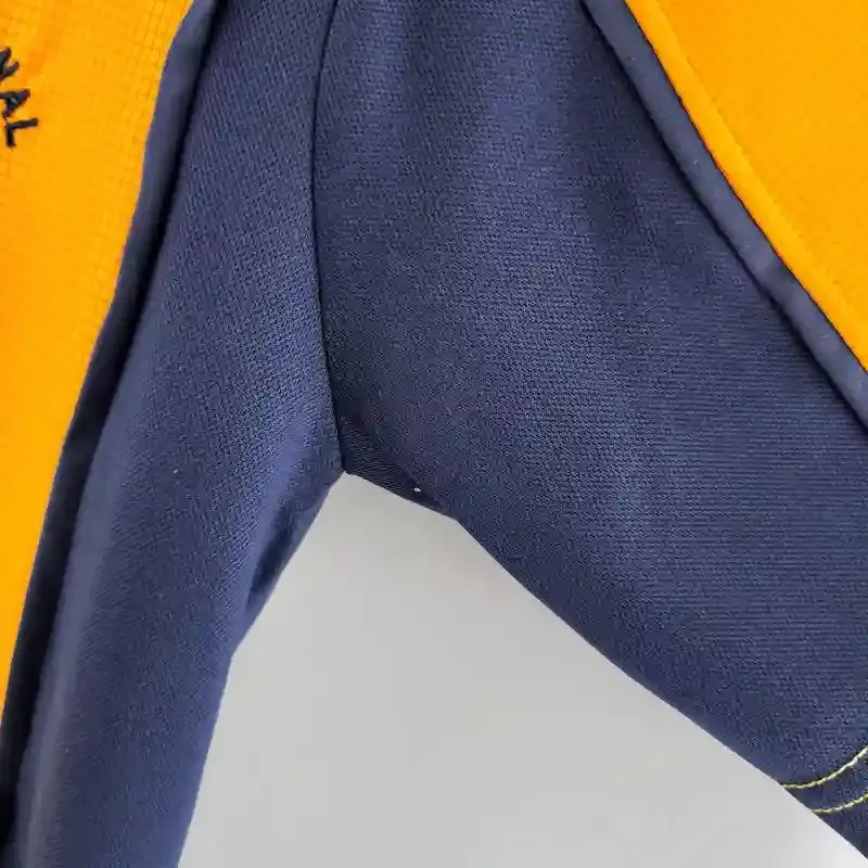 2000-2001 Liverpool Jersey retro kit