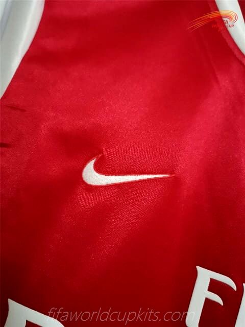 Arsenal 06-07 Home Football Kit