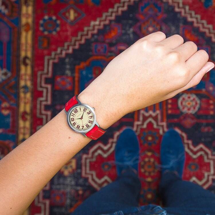 Track West Small | Red