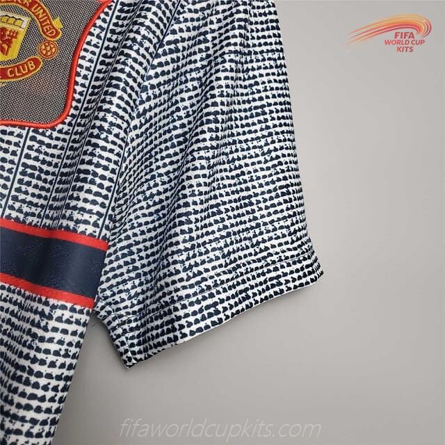 95-96 season Manchester United Travel Football Strip