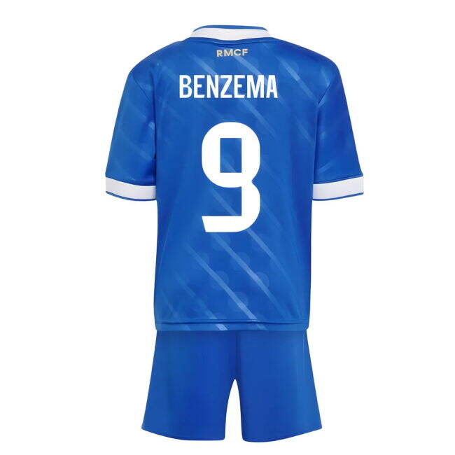 2025-2026 Real Madrid CF Authentic Kit (Benzema 9) | Comfortable