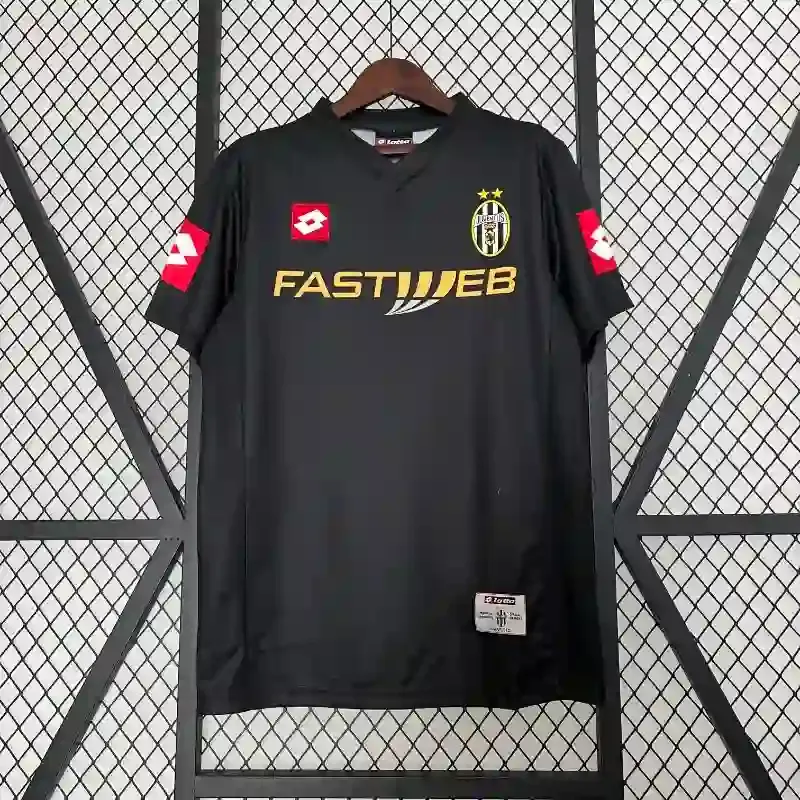 2001-2002 Juventus Jersey retro kit