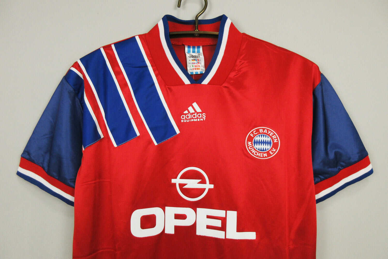 1993-1995 Bayern Munich Home kit