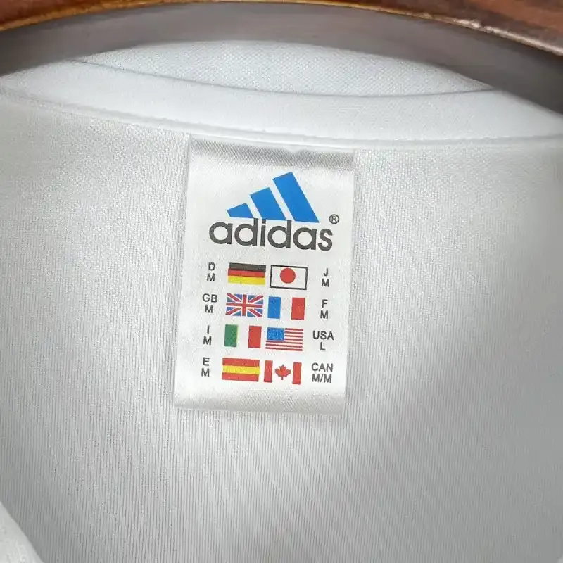 2002-2003 Real Madrid Jersey retro kit