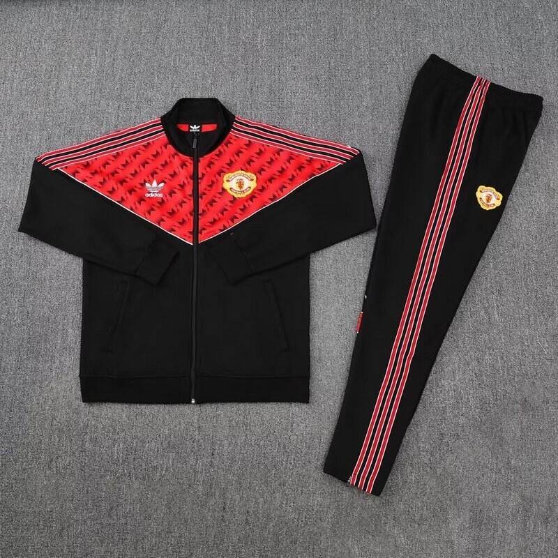 Manchester United 2526 Black Tracksuit - Official Replica 22371