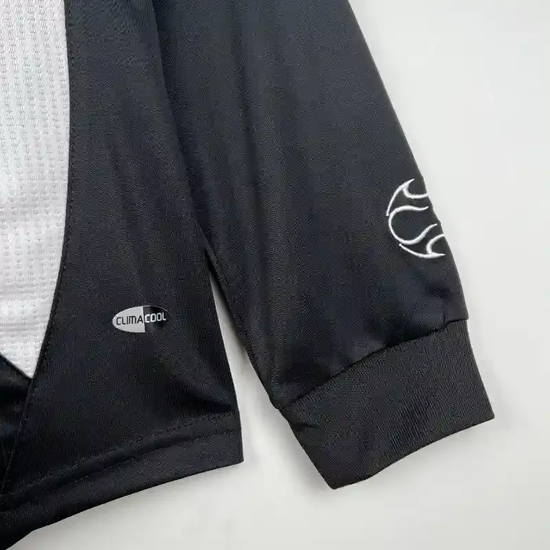 2006-2007 Long Sleeve Real Madrid Third retro kit