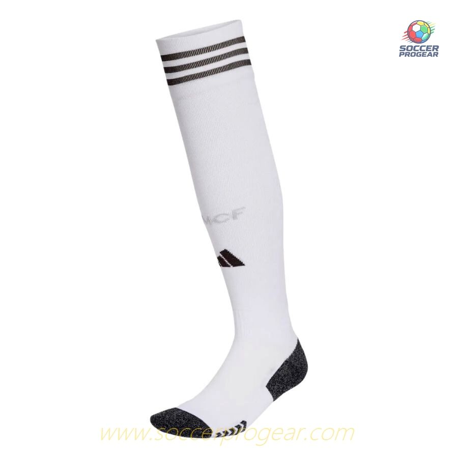 Real Madrid Childrenren's Home Football Team Shirt Soccer Team Shirt 2025-26 Edition Vini Jr.