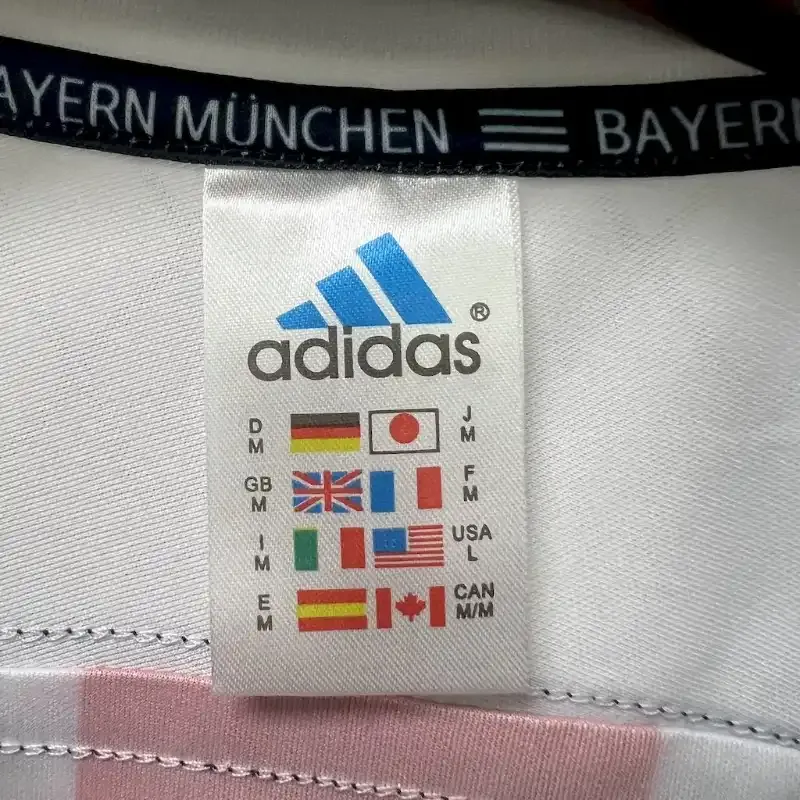 2000-2001 Bayern Munich Jersey retro kit