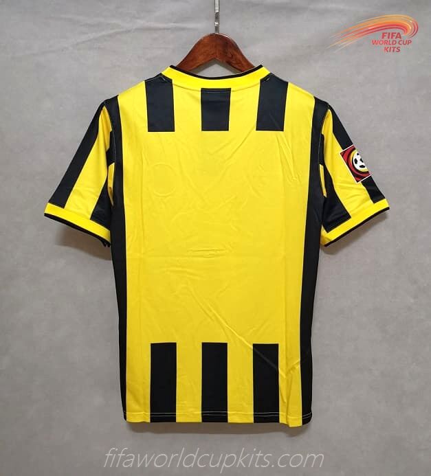 Dortmund 99 to 00 Home Football Strip