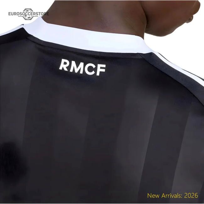 High-quality 2025-2026 Real Madrid Third Goalkeeper Shirt (black)