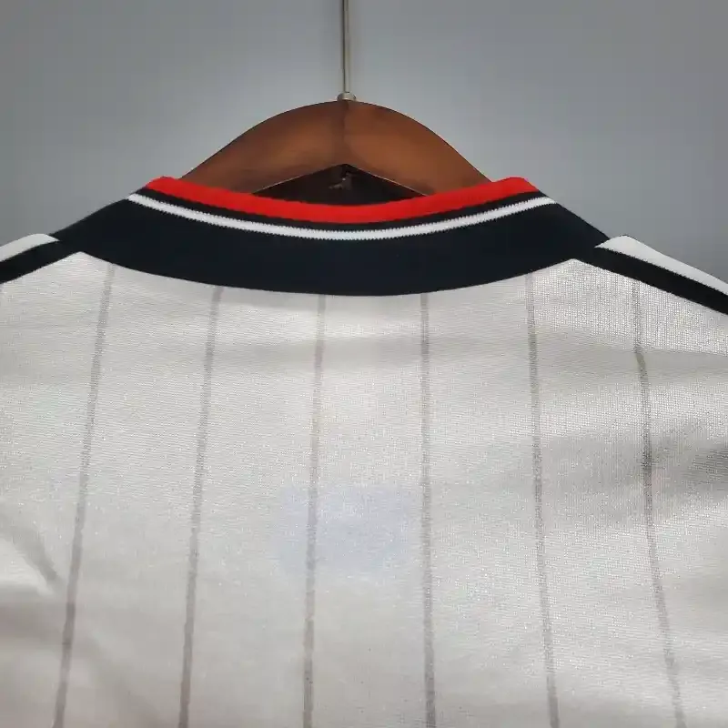 1983 Manchester United Jersey retro kit