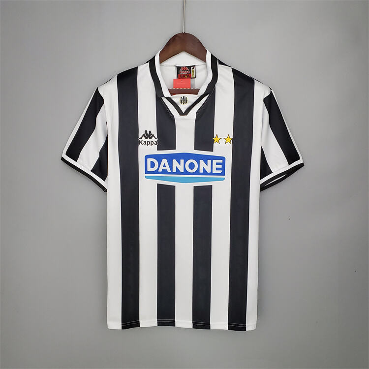 Juventus 9495 Retro Home Shirt - Official Replica 17678