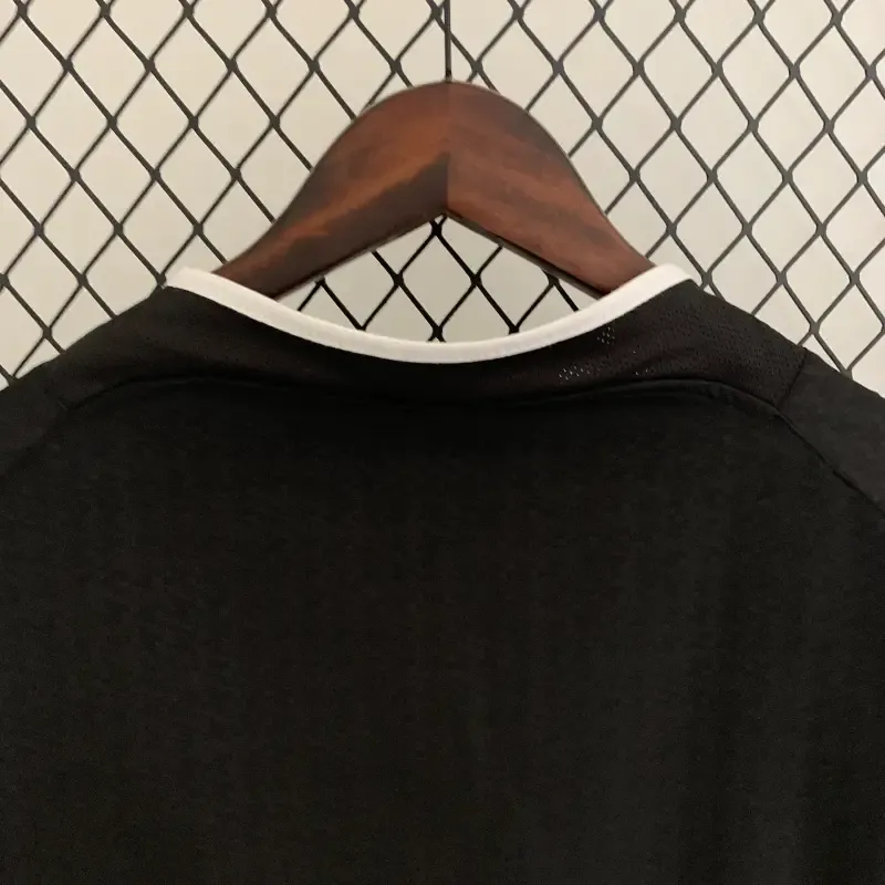 2003-2004 Manchester United Jersey retro kit